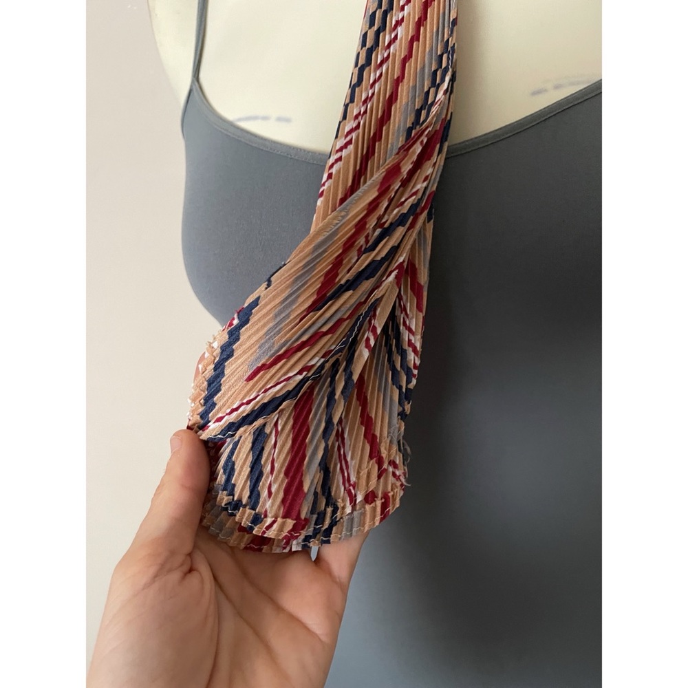 Vintage accordion scarf - Picture 5 of 6